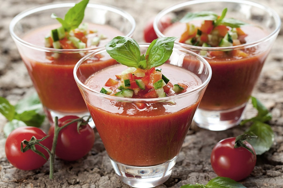 Šjora Pomidora – domaća pasirana rajčica bez konzervansa, aditiva i dodatka šećera
